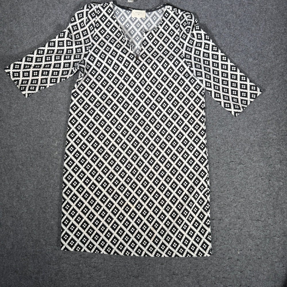 Everly B/W Geometric Diamond Print Split Neck Shift Dress DR3768 Womens M